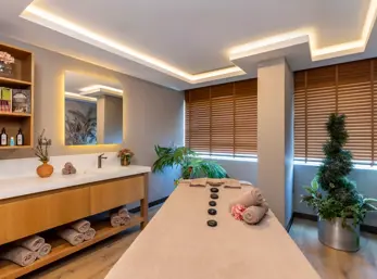 H CLASSIC MASSAGE ROOM 4