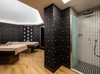 H YIN YANG COUPLE MASSAGE ROOM 3