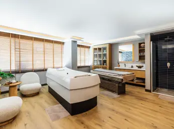 H ALGAE TREATMENT ROOM 2