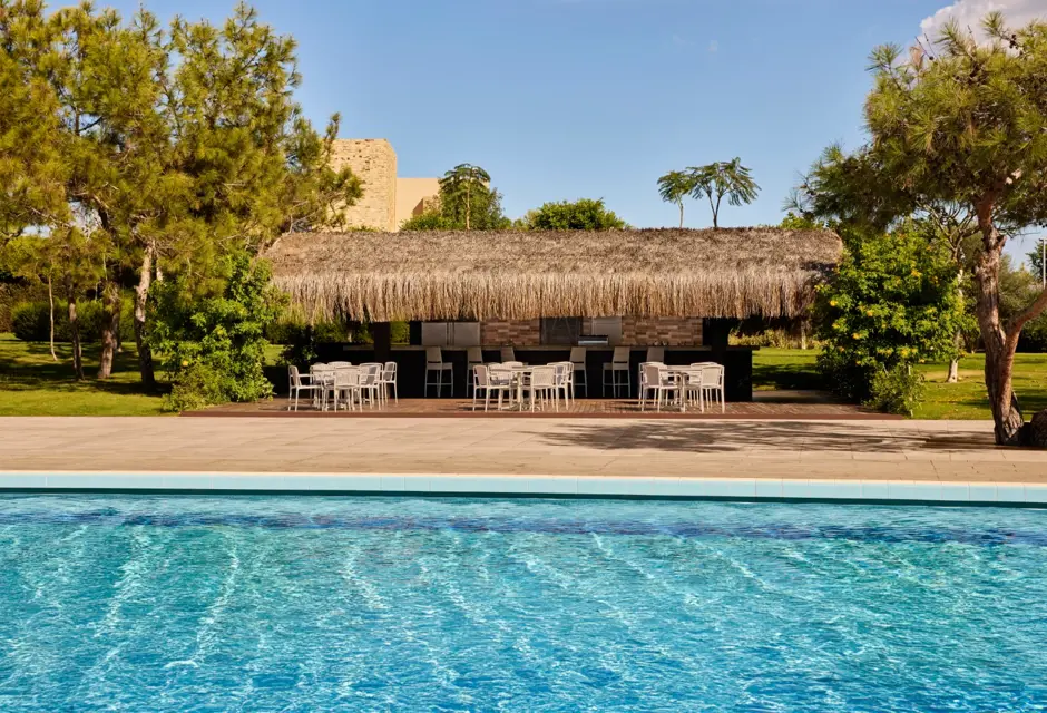 Concorde Bafra Pool Bar 01