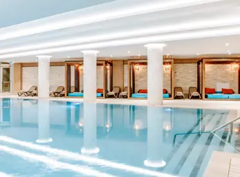 H SPA INDOOR POOL 6
