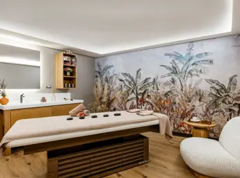 H HOT STONE MASSAGE ROOM 1