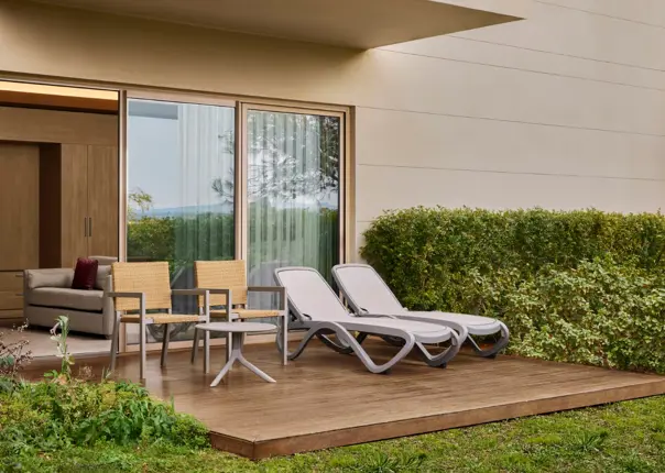 Concorde Bafra Oda Aile Bahce Suite Bahceye Acilan 7017 02