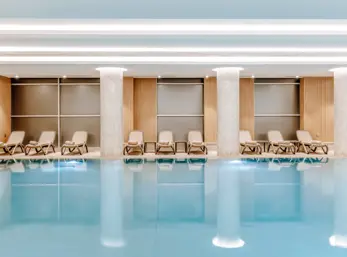 H SPA INDOOR POOL 4