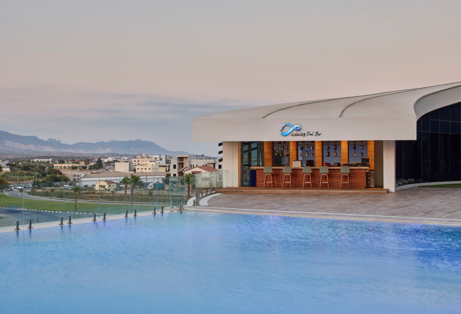 CT Infinity Pool Bar
