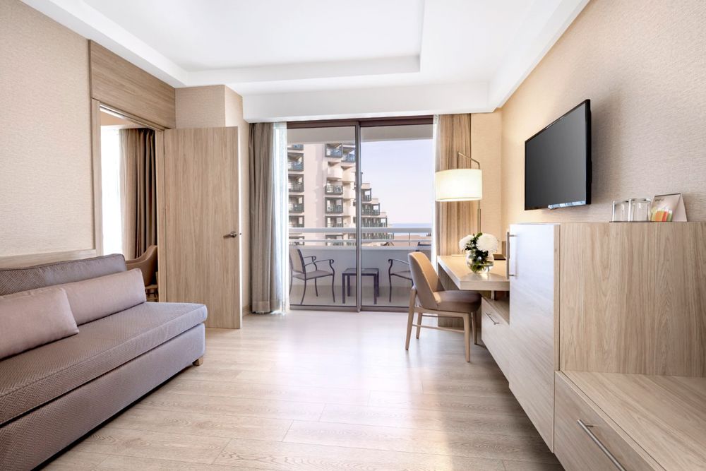 Junior Suite Living Room 1