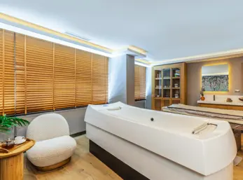 H ALGAE TREATMENT ROOM 1