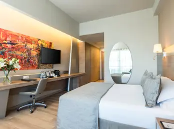 H DELUXE LAND VIEW 2